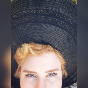 Meet your Posher, Ashleigh